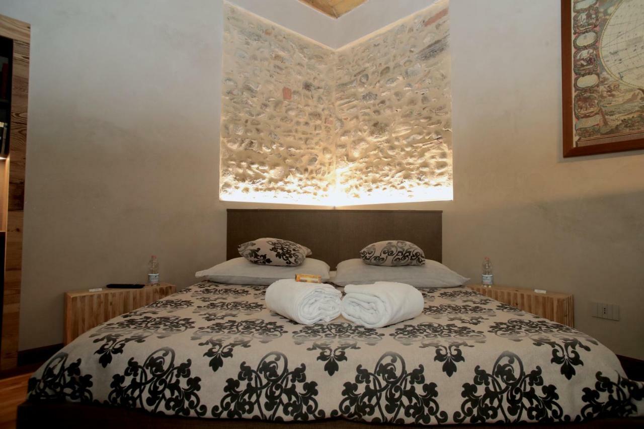Epicuro Guest House Somma Lombardo Eksteriør billede